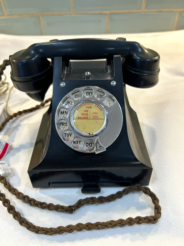 Black vintage retro - vintage/retro, corded