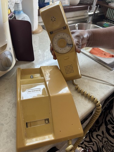 Beige 1970s rotary - 1970s,