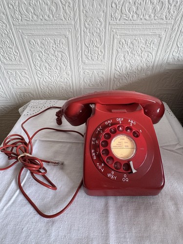 Red vintage retro - red,
